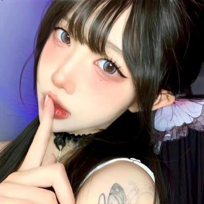 漂亮男孩直播中